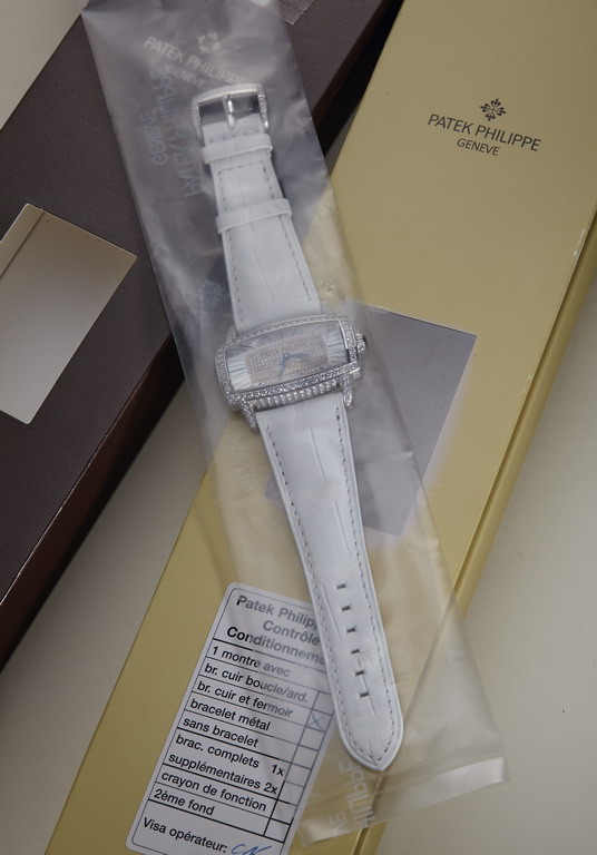 百達翡麗Patek Philippe腕錶（全新）